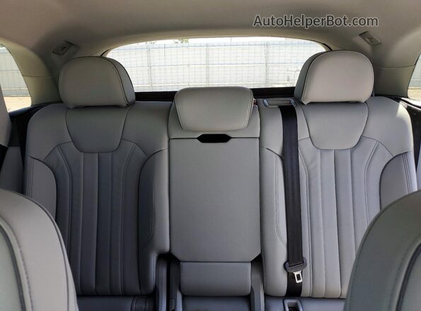 WA1G2AFY4N2100359 2022 AUDI Q5 White Widok tylnych siedzeń