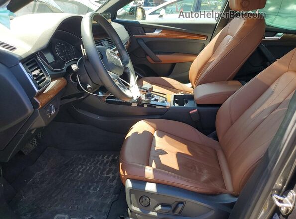 WA1GAAFY1P2006042 2023 AUDI Q5 Gray Vista interior delantera