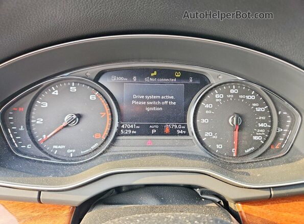 WA1GAAFY4P2061519 2023 AUDI Q5 Gray Vista del cuadro de instrumentos