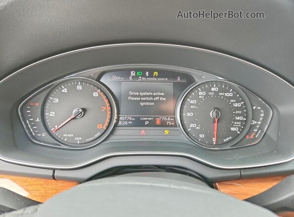 WA1GAAFY4P2073945 2023 AUDI Q5 Gray Սարքավորումների վահանակի տեսք