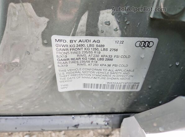 WA1GAAFY4P2073945 2023 AUDI Q5 Gray VIN կոդի պիտակի տեսք