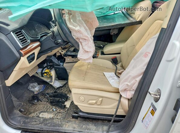 WA1GAAFY4P2167937 2023 AUDI Q5 White Вид салону спереду