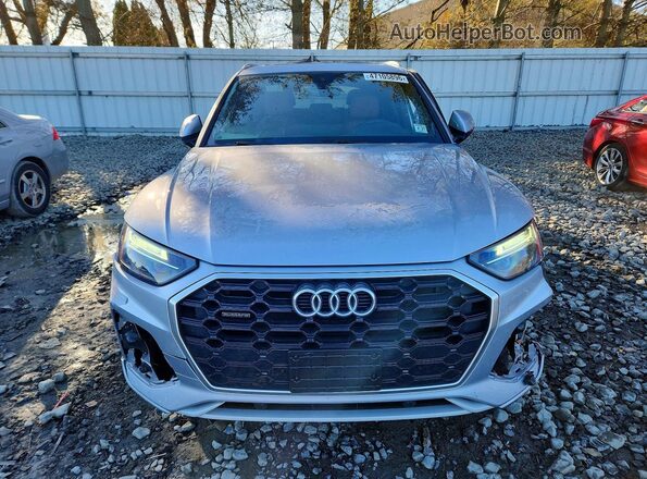 WA1GAAFY5N2080545 2022 AUDI Q5 Silver Front view