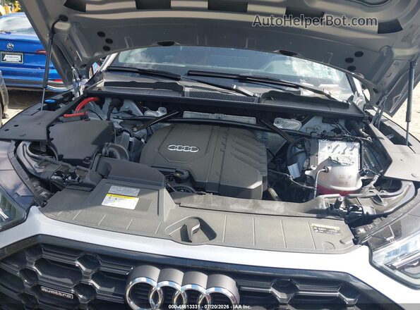 WA1GAAFY5S2024200 2025 AUDI Q5 Silver Rear view