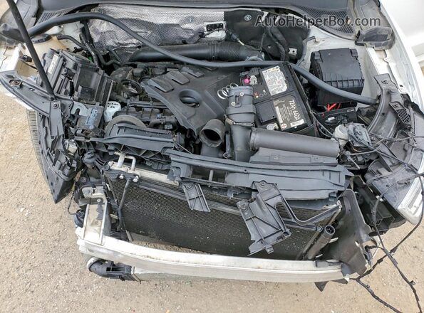 WA1GCCFS0JR030638 2018 AUDI Q3 White უკანა სალონის ხედი
