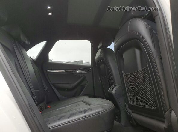 WA1GCCFS0JR030638 2018 AUDI Q3 White უკანა სავარძლების ხედი