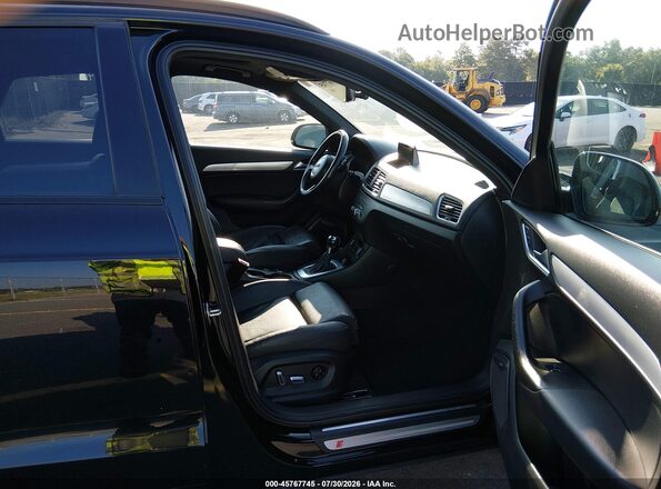 WA1GCCFS5HR003283 2017 AUDI Q3 Black წინა სალონის ხედი