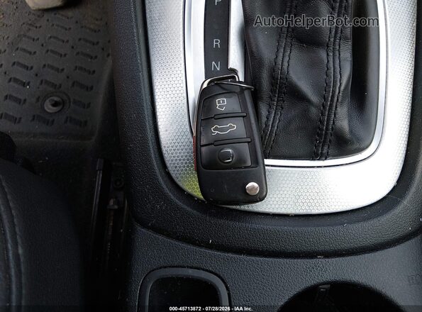 WA1GCCFS8HR004864 2017 AUDI Q3 Black Dashboard view