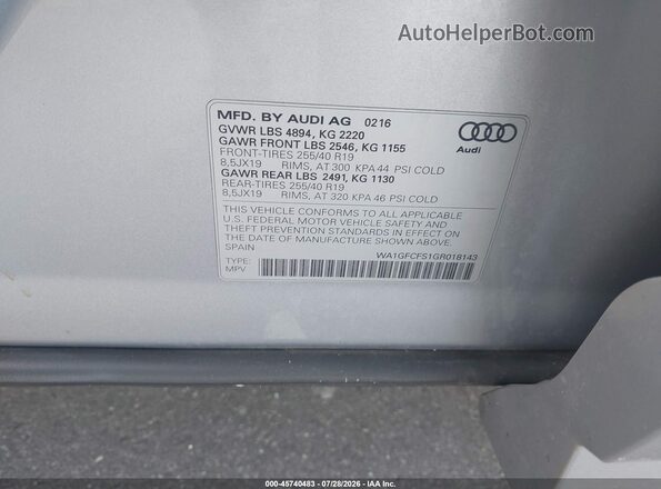 WA1GFCFS1GR018143 2016 AUDI Q3 Silver Vista del compartimento del motor