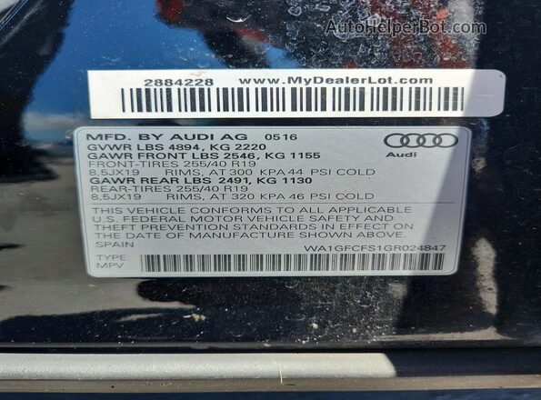 WA1GFCFS1GR024847 2016 AUDI Q3 Black Widok komory silnika
