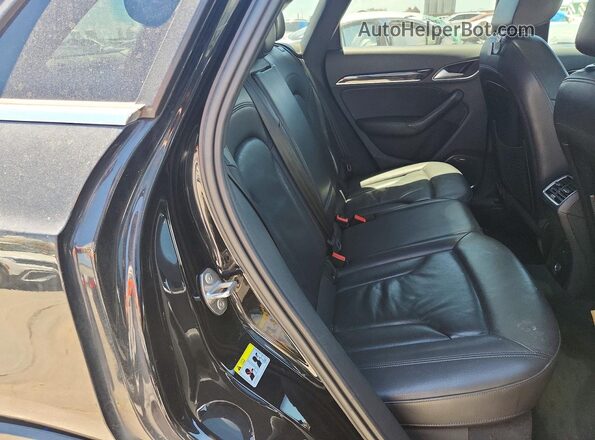 WA1GFCFS1GR024847 2016 AUDI Q3 Black Widok tylnych siedzeń