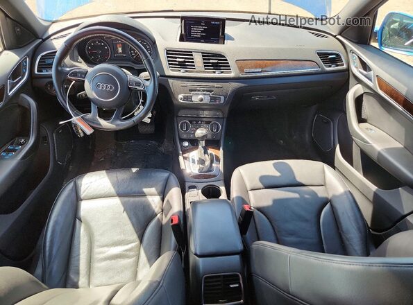 WA1GFCFS4GR010585 2016 AUDI Q3 Blue Dashboard view