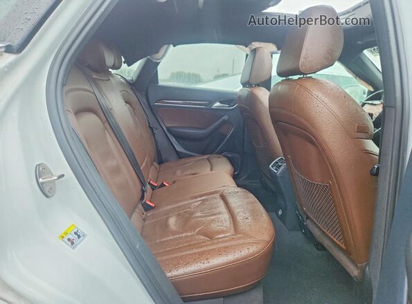 WA1GFCFS5GR024690 2016 AUDI Q3 Белый Вид задних сидений