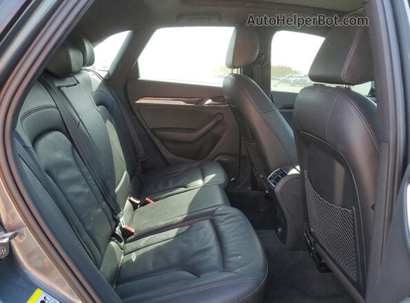 WA1GFCFSXGR006606 2016 AUDI Q3 Gray Rear interior view