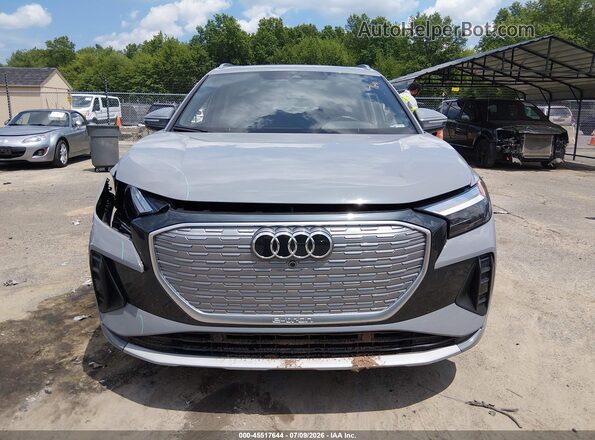 WA1H2BFZ9NP030427 2022 AUDI Q4 Gray ხელსაწყოთა პანელის ხედი
