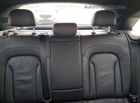WA1HCCFS6HR006567 2017 AUDI Q3 Gray Vista de los asientos traseros