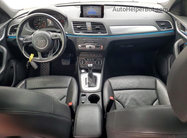 WA1HCCFS6HR006567 2017 AUDI Q3 Gray Vista del salpicadero