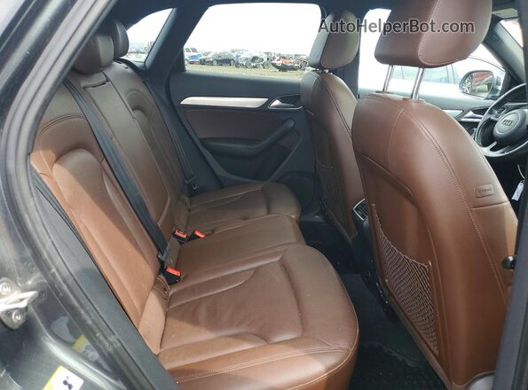 WA1HCCFS7JR018359 2018 AUDI Q3 Charcoal Вид задньої частини салону