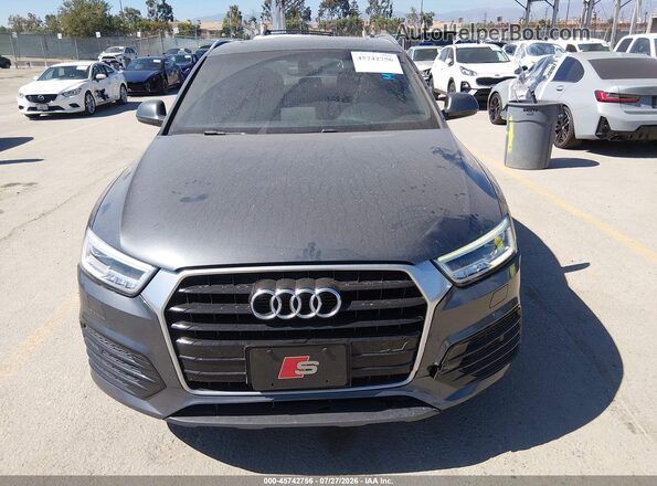 WA1HCCFS8JR007922 2018 AUDI Q3 Gray ხელსაწყოთა პანელის ხედი