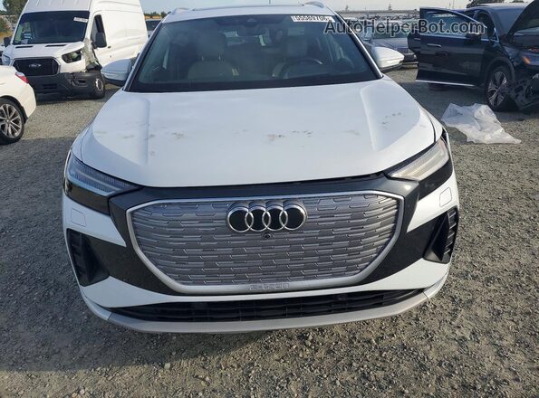 WA1J2BFZ2NP042288 2022 AUDI Q4 White Widok z przodu