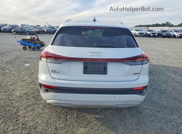 WA1J2BFZ2NP042288 2022 AUDI Q4 White Widok z tyłu