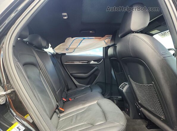 WA1JCCFS0HR008638 2017 AUDI Q3 Black Rear interior view