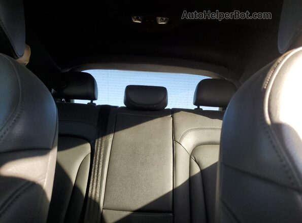 WA1JCCFS4JR009510 2018 AUDI Q3 White Vista de los asientos traseros