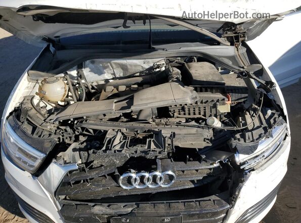 WA1JCCFS4JR009510 2018 AUDI Q3 White Vista del compartimento del motor