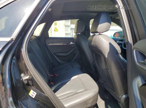 WA1JCCFS4JR016571 2018 AUDI Q3 Black Սալոնի հետևի տեսք