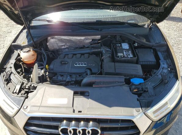 WA1JCCFS4JR016571 2018 AUDI Q3 Black Շարժիչի բաժամունքի տեսք