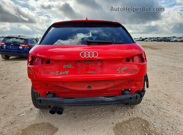 WA1JCCFS5JR026039 2018 AUDI Q3 Красный Вид сзади