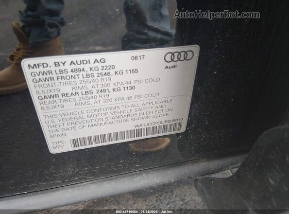 WA1JCCFS6JR009010 2018 AUDI Q3 Black Շարժիչի բաժամունքի տեսք