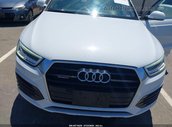 WA1JCCFS7JR016810 2018 AUDI Q3 White Front view