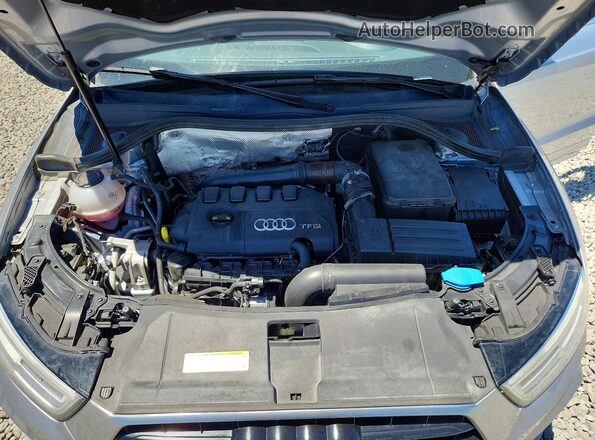 WA1JCCFS7JR032182 2018 AUDI Q3 Silver Вид підкапотного простору