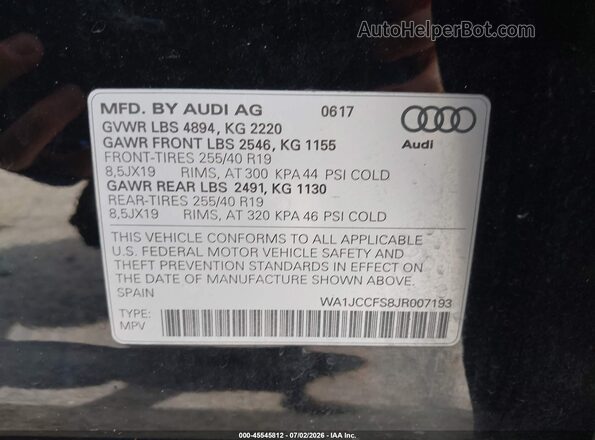 WA1JCCFS8JR007193 2018 AUDI Q3 Black ძრავის განყოფილების ხედი