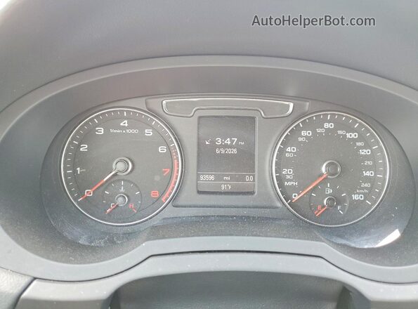 WA1JCCFS8JR010630 2018 AUDI Q3 Gray Սարքավորումների վահանակի տեսք