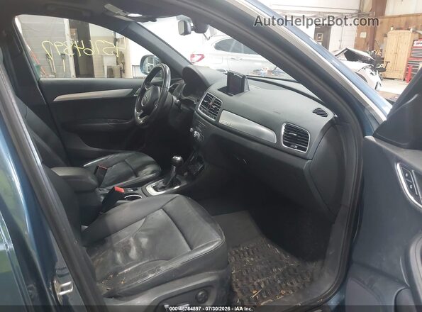 WA1JCCFSXJR011178 2018 AUDI Q3 Blue Vista interior delantera