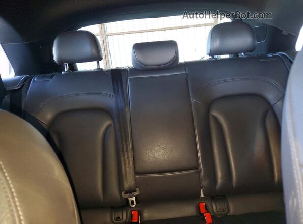 WA1JCCFSXJR015232 2018 AUDI Q3 White Հետևի նստատեղերի տեսք
