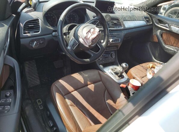 WA1JFCFS2GR023437 2016 AUDI Q3 White Dashboard view
