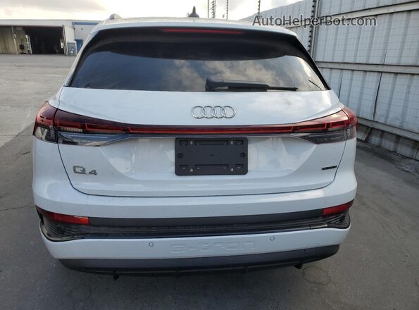 WA1K2BFZ9RP026891 2024 AUDI Q4 White უკანა ხედი
