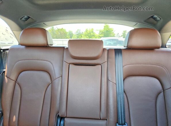 WA1L2AFP0HA048275 2017 AUDI Q5 White Rear seats view