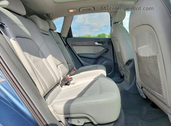 WA1L2AFP2HA019652 2017 AUDI Q5 Blue Вид задньої частини салону