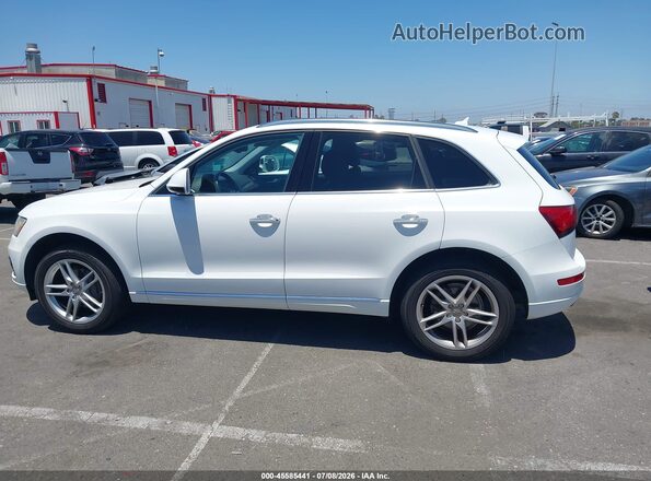 WA1L2AFP2HA084078 2017 AUDI Q5 White 360 interior view