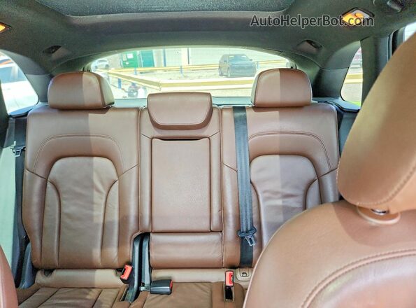 WA1L2AFP8GA120855 2016 AUDI Q5 Beige Rear seats view