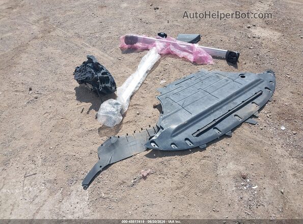 WA1L2AFP8HA025455 2017 AUDI Q5 White Vista del cuadro de instrumentos