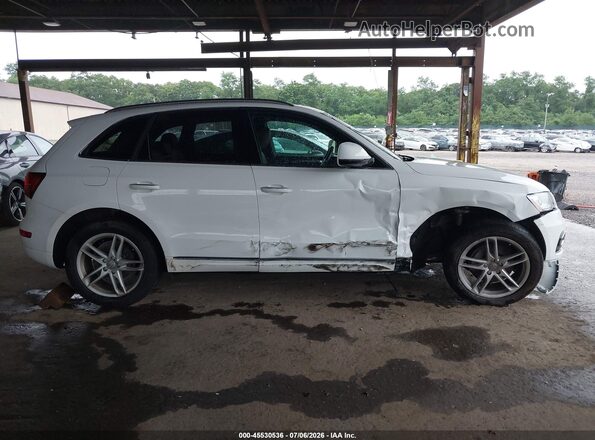 WA1L2AFP8HA045995 2017 AUDI Q5 White Вид задньої частини салону