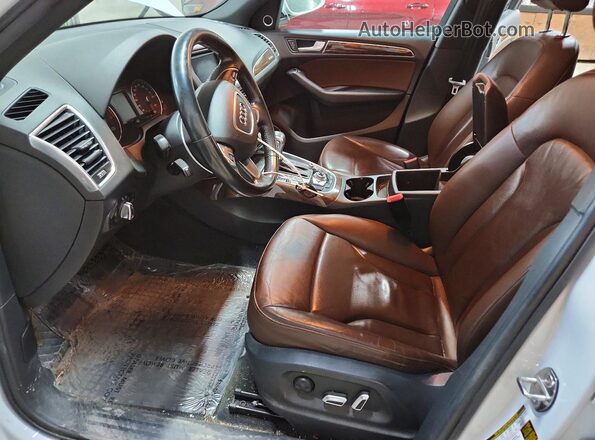 WA1L2AFPXHA045562 2017 AUDI Q5 White Вид салону спереду