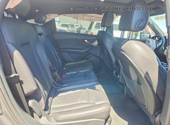WA1LAAF70HD013947 2017 AUDI Q7 Серый Вид задней части салона