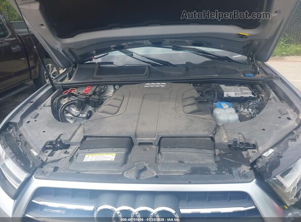 WA1LAAF70HD024575 2017 AUDI Q7 Silver უკანა ხედი