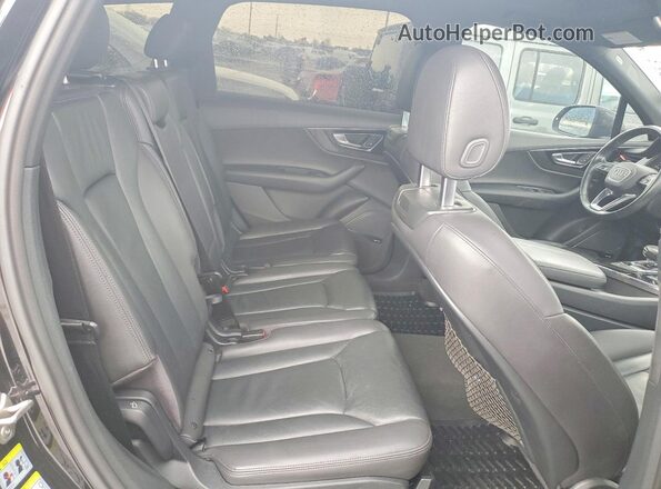 WA1LAAF70HD026939 2017 AUDI Q7 Black Rear interior view